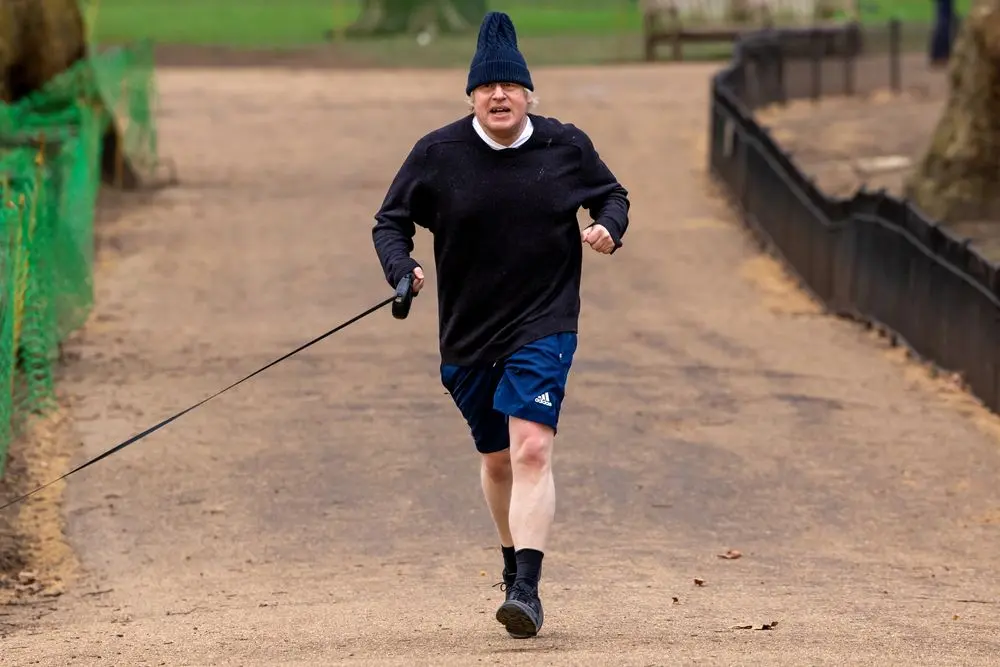 desktop-boris-johnson-calls-bitcoin-a-giant-ponzi-scheme-saylor-ardoino-and-back-hit-back