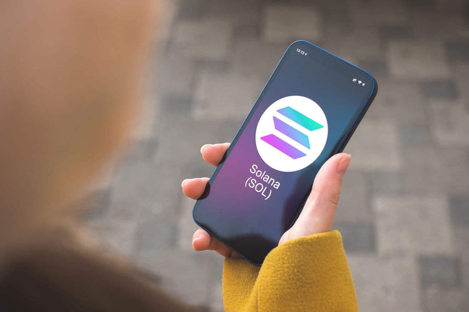 desktop-solana-seekers-core-chip-contains-security-hole-that-cannot-be-patched-researchers-say