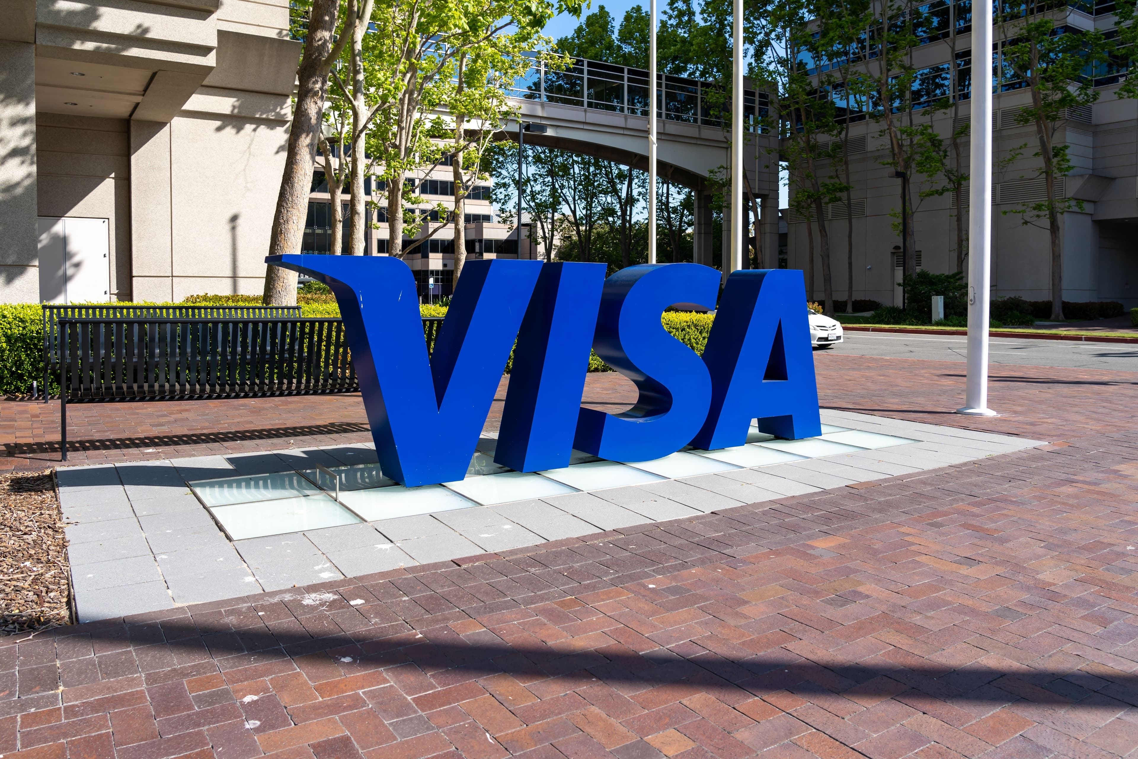 desktop-visa-brings-circles-usdc-stablecoin-settlement-to-us-after-dollar35b-pilot
