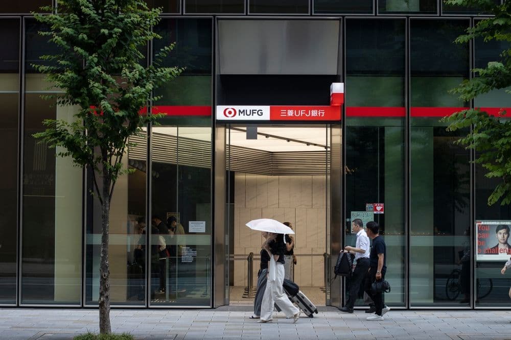 desktop-japans-three-largest-banks-team-up-to-issue-yen-pegged-stablecoin-by-year-end-2025