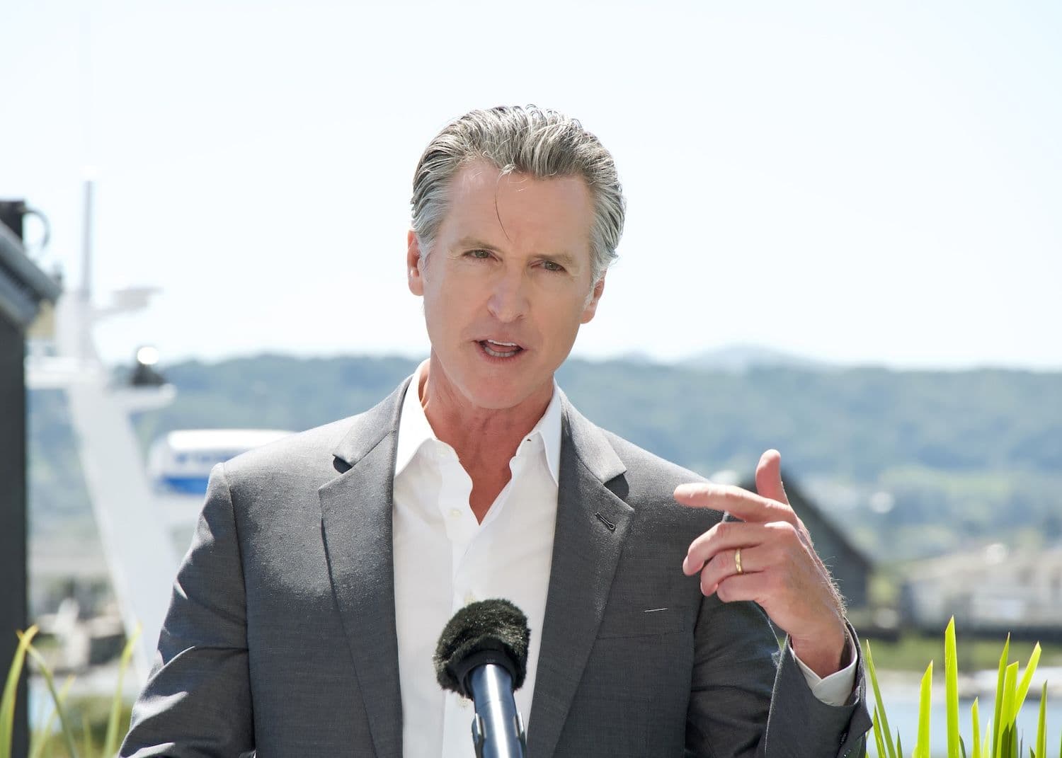 desktop-gov-newsom-signs-law-giving-crypto-owners-18-months-to-reclaim-assets-before-state-conversion