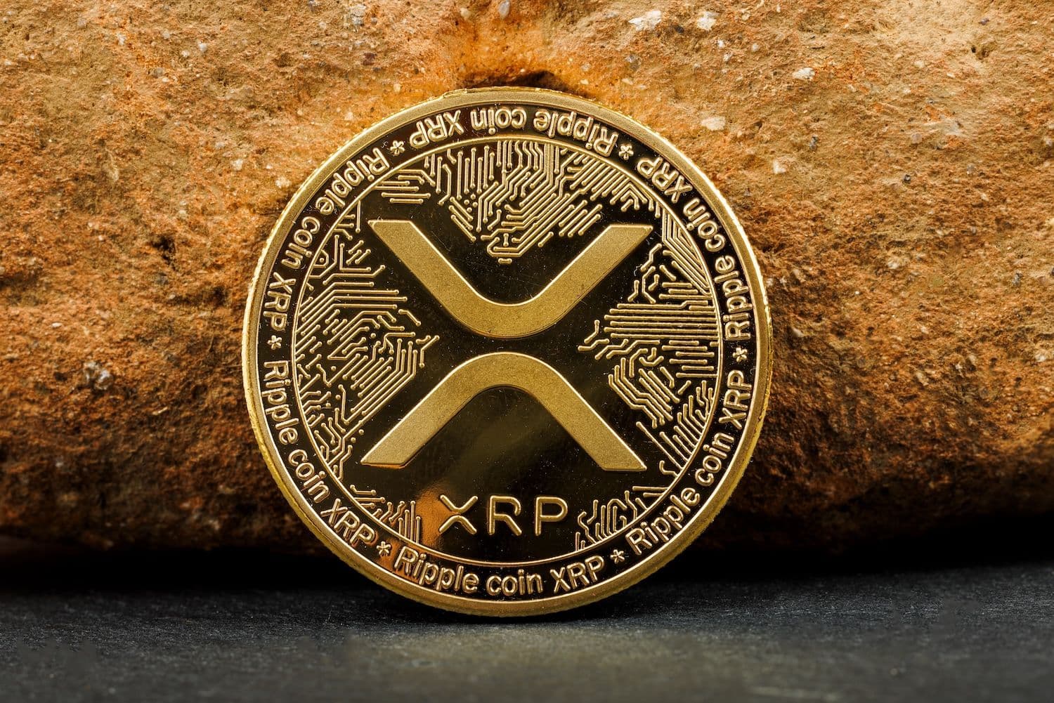 desktop-xrp-etfs-maintain-13-day-positive-streak-while-solana-funds-record-largest-outflows
