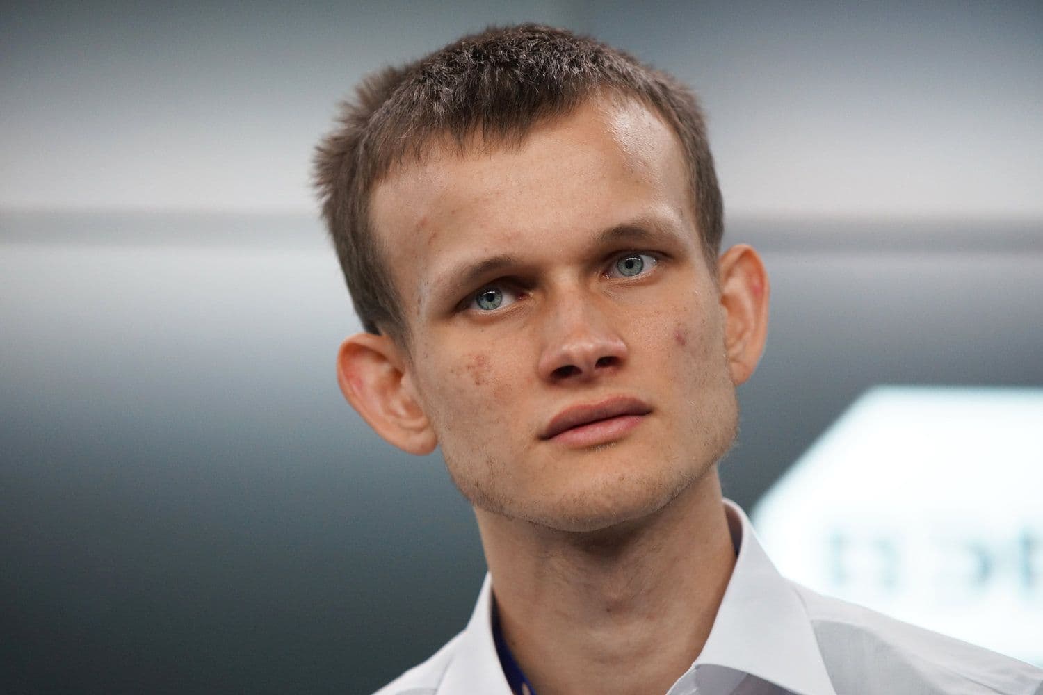 desktop-vitalik-buterin-warns-blackrocks-eth-etf-dominance-poses-existential-risks-to-ethereum