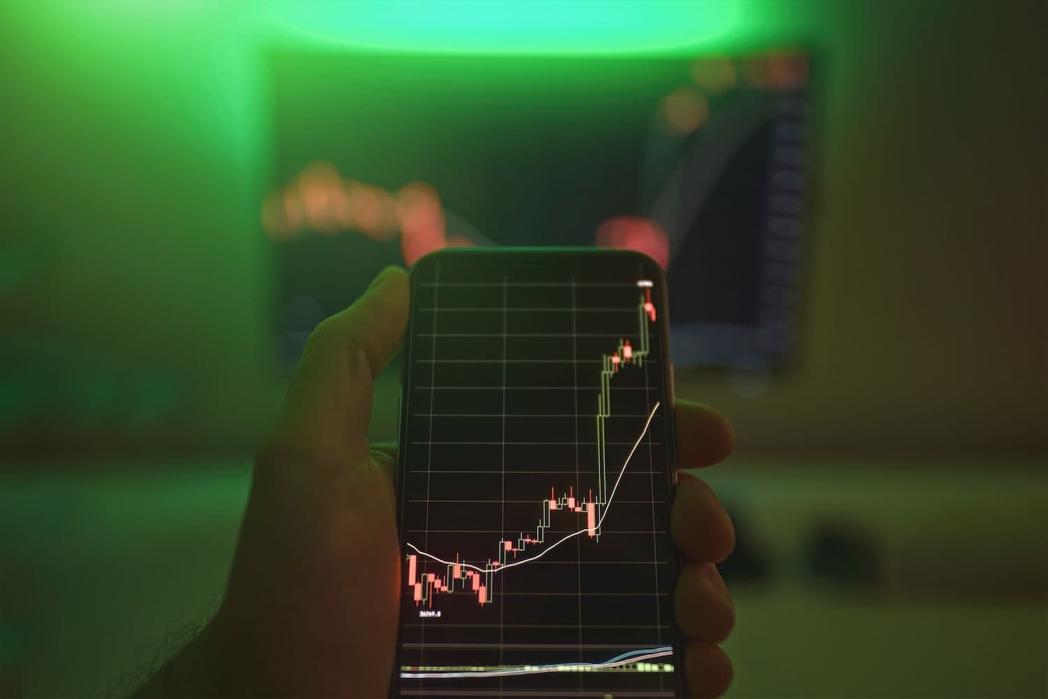 desktop-cathie-wood-goes-all-in-ark-buys-dollar40m-more-crypto-equities-despite-brutal-selloff