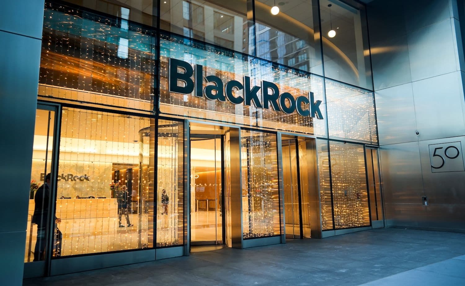 desktop-blackrock-launches-bitcoin-etp-on-london-stock-exchange-after-uk-lifts-four-year-retail-ban