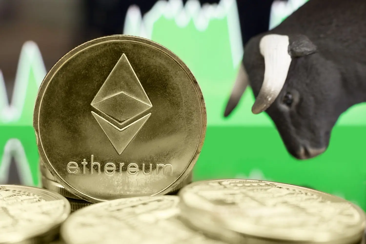 Whale accumulation off Kraken tightens Ethereum supply while Ted Pillows tracks the $19.5 million wallet and the $1,960 breakout level. (Image: Shutterstock)