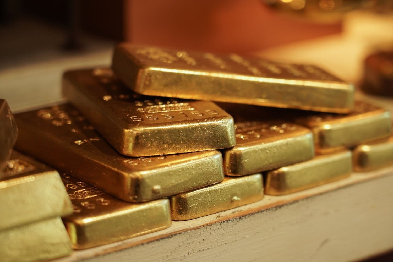 A reserve-market comparison puts Bitcoin against gold ahead of the next bull cycle, according to CZ. (Image: Shutterstock)