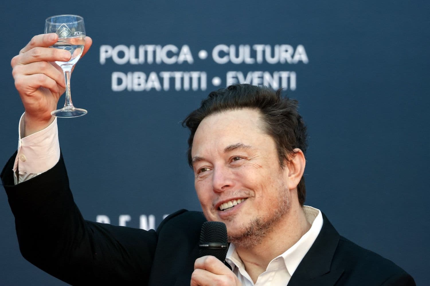 A sudden breakup ends Elon Musk and Shivon Zilis’ longtime relationship after four children together (Image: Shutterstock)