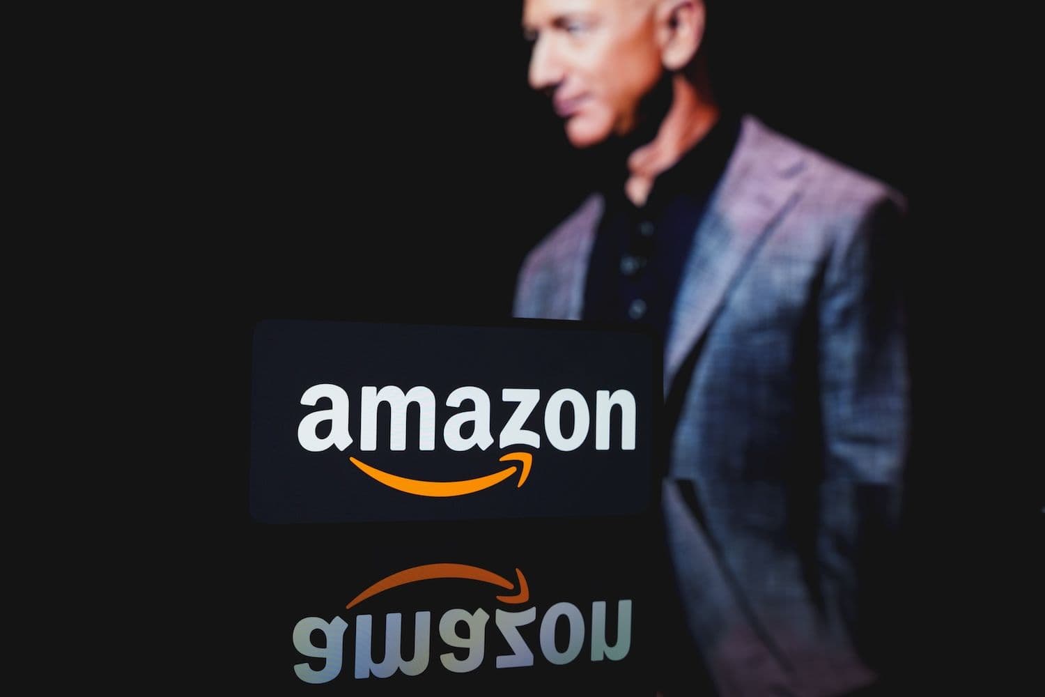 Jeff Bezos said AI productivity gains could support a three-day workweek in the week Amazon cut fewer than 1,000 jobs (Image: Shutterstock)