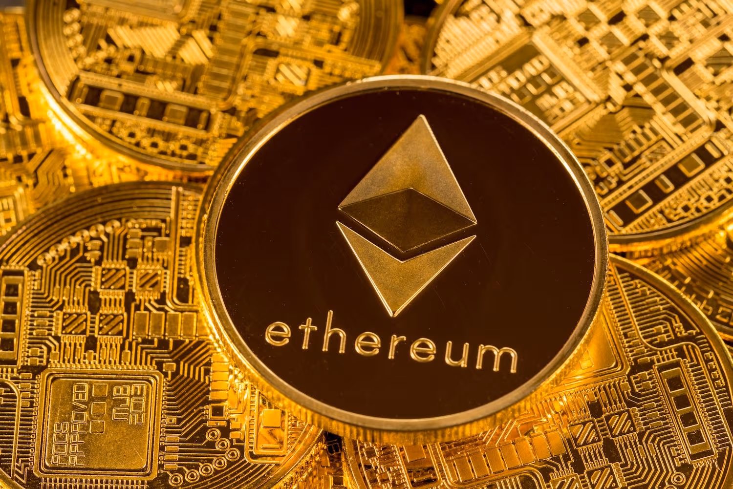 desktop-ethereum-l2-fee-revenue-competition-2026